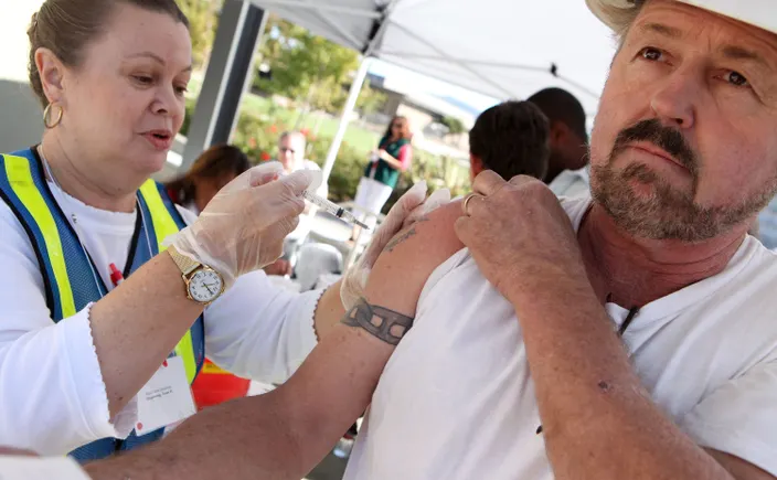 Contractors caught between vaccine hesitancy and owner mandates
