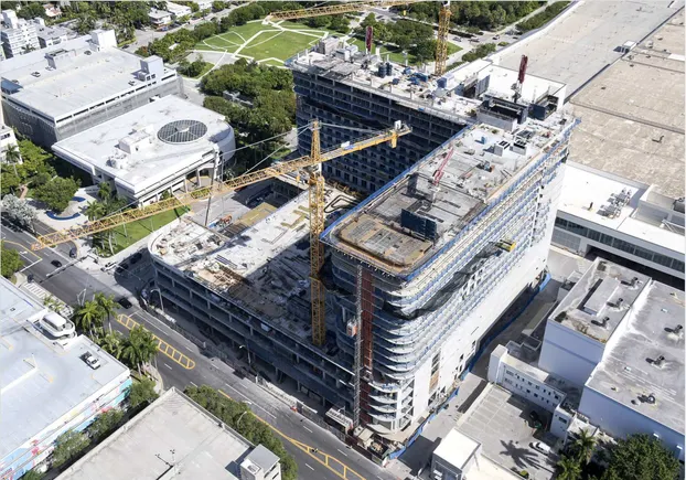 Balfour Beatty tops out $385M Grand Hyatt Miami Beach hotel