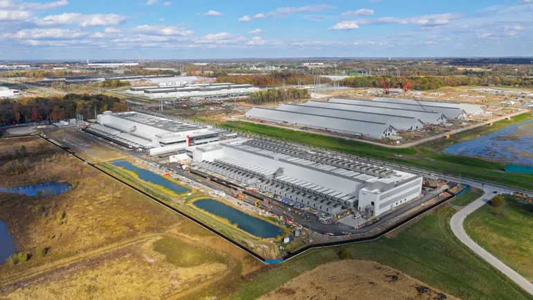 New Construction Challenges and Response Strategies Arising from Accelerated Data Center Development